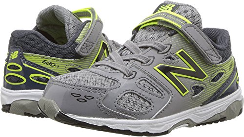 New Balance girls 680 V3
