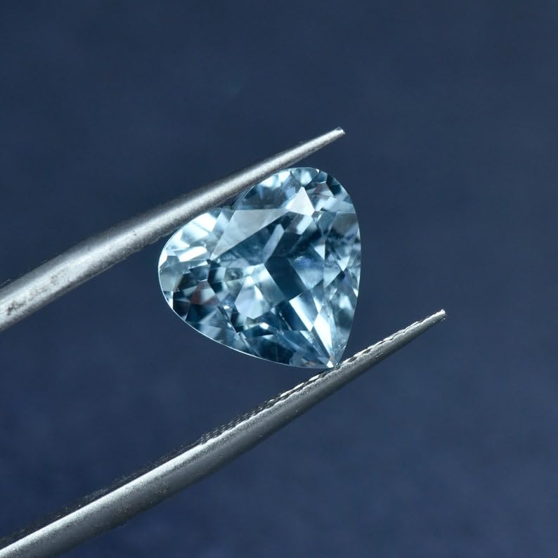 Pierre gemme fabrication de bijoux : aigue-marine bleu mer 5x5mm facettée
