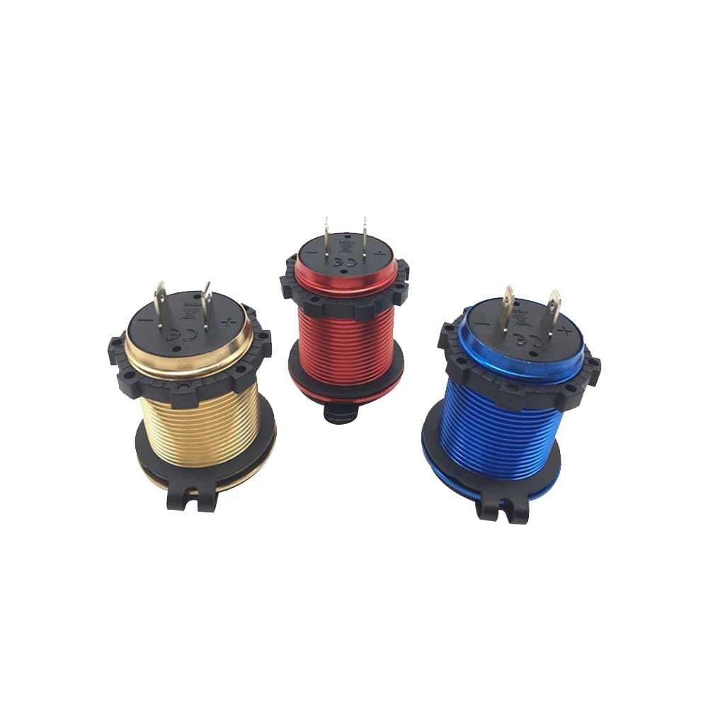 PD QC3.0 Modified Car Charger, Equipped with Voltage Display and Switch Charger for Marine Truck Motorcycle Car etc