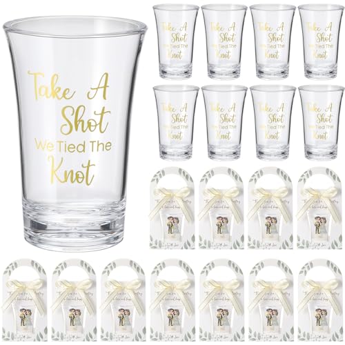 Gandeer 100 Stück Hochzeitsgeschenke für Gäste, Hochzeitsschnapsgläser, Acryl, transparent, 33,5 ml, mit personalisierten Geschenktüten und goldenem Band für Dankeschön-Geschenke, mit Leckerli-Box