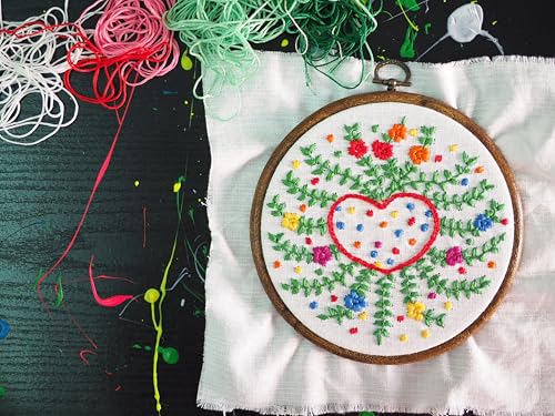 Image of Embroidery Hoop Frames by Celley, Vintage Faux Wood Design, 4 Pcs (5.9 Inches)