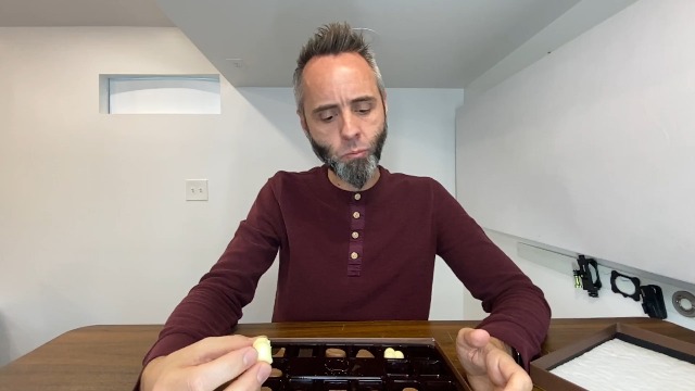 Best Assorted Chocolates to Buy | CARIANS Chocolate Box