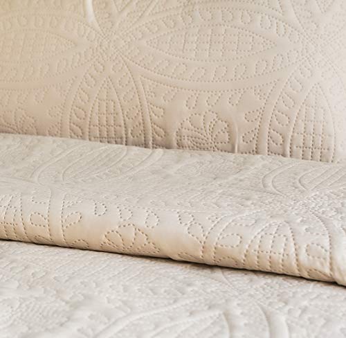 Mezzati Bedspread Coverlet Set Beige – Prestige Collection - Comforter Bedding Cover – Brushed Microfiber Bedding 3-Piece Quilt Set (King/Cal King, Beige)