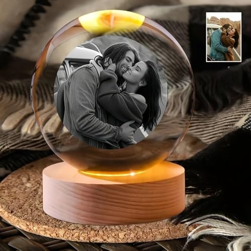 SHENGBEIDZ Bola De Cristal Fotográfica En 2D, Personalizada con Base Iluminada, Recuerdo para Mascotas, Esfera De Cristal Grabada con Tu Imagen (6cm/2.36in)