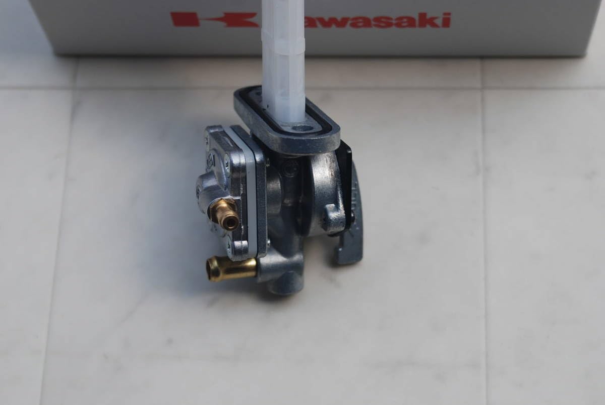 即決有 GPZ900R 新品 純正 燃料コック フューエルコック ガソリン