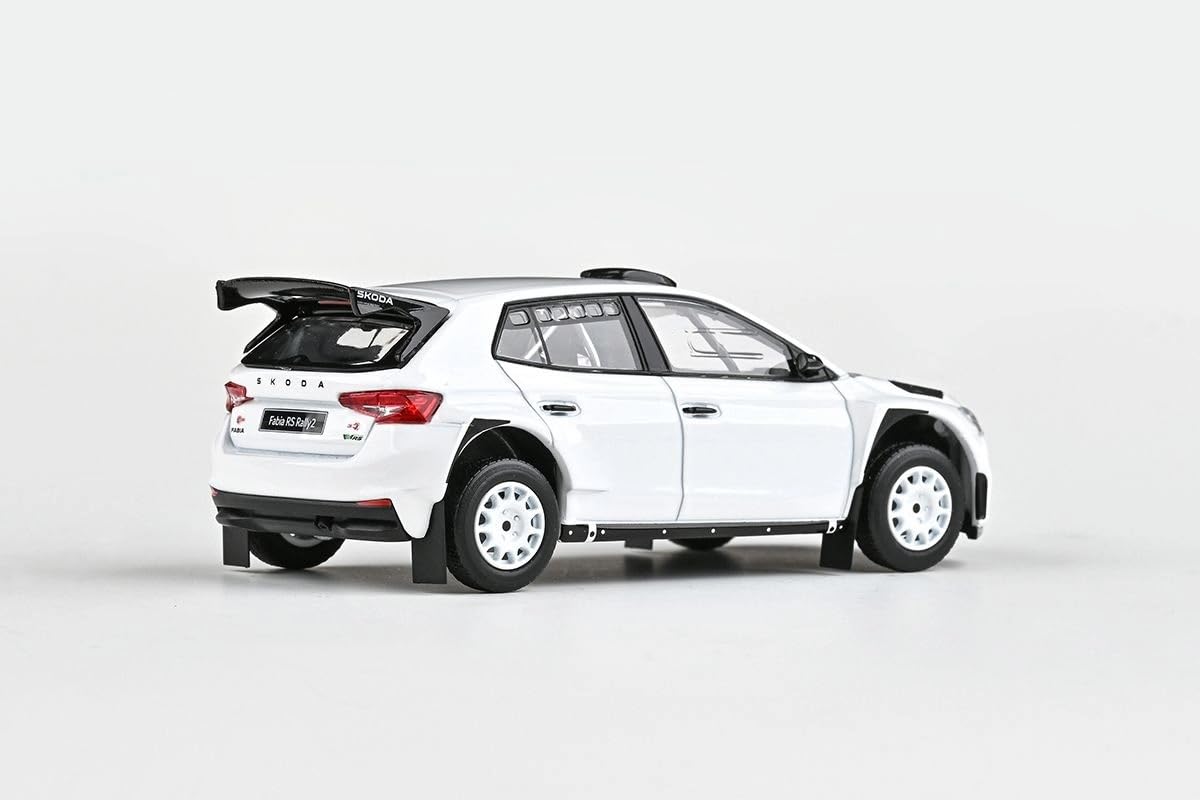 Skoda Fabia IV RS Rally2 (2022) 1:43 Diecast - Coche de metal modelo de coleccionista detallado y coche de juguete para niños y adultos, vehículo en miniatura como regalo – Blanco