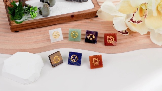 Digging Dolls 7 Chakra Stone Gift Set With Booklet, Cards & Velvet Pouch - Handpicked Crystals - View #7