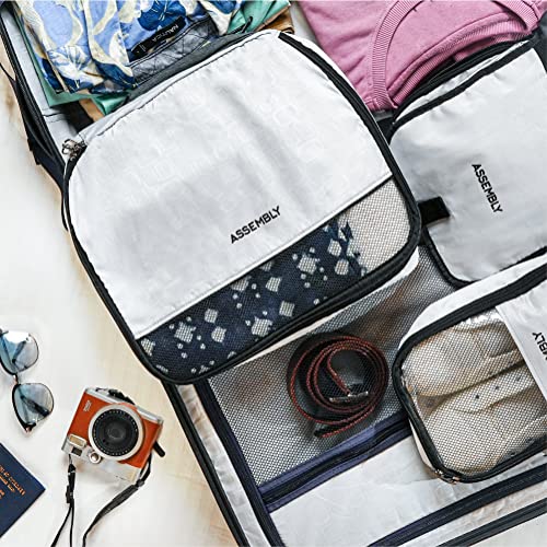 Image of THE ASSEMBLY Large Check in 28 Inches and Cabin Luggage 20 Inches Polycarbonate Premium Hardsided Suitcase Trolley (Forest Green) - Set of 2