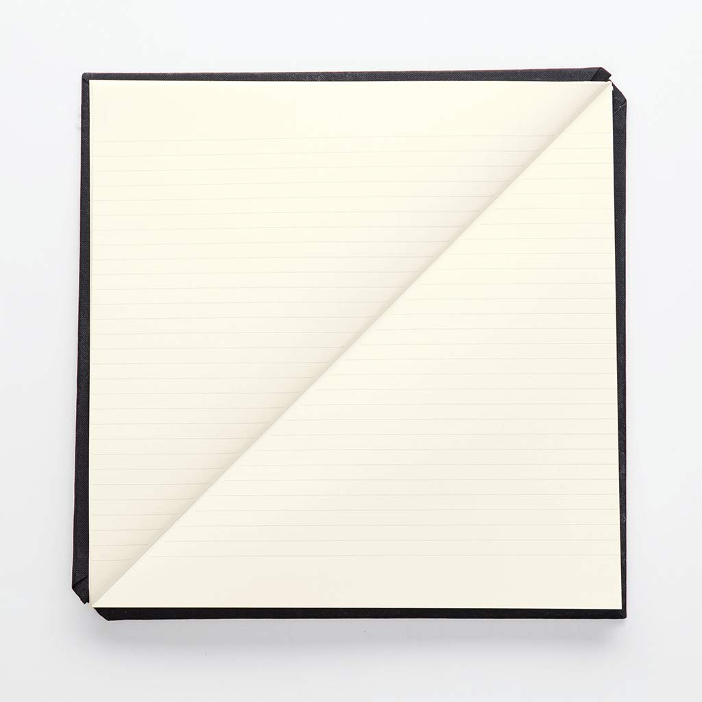 Triangle Notebook - Einzigartiges Design – Dreieckiges Notizbuch mit Stoffeinband (schwarz)