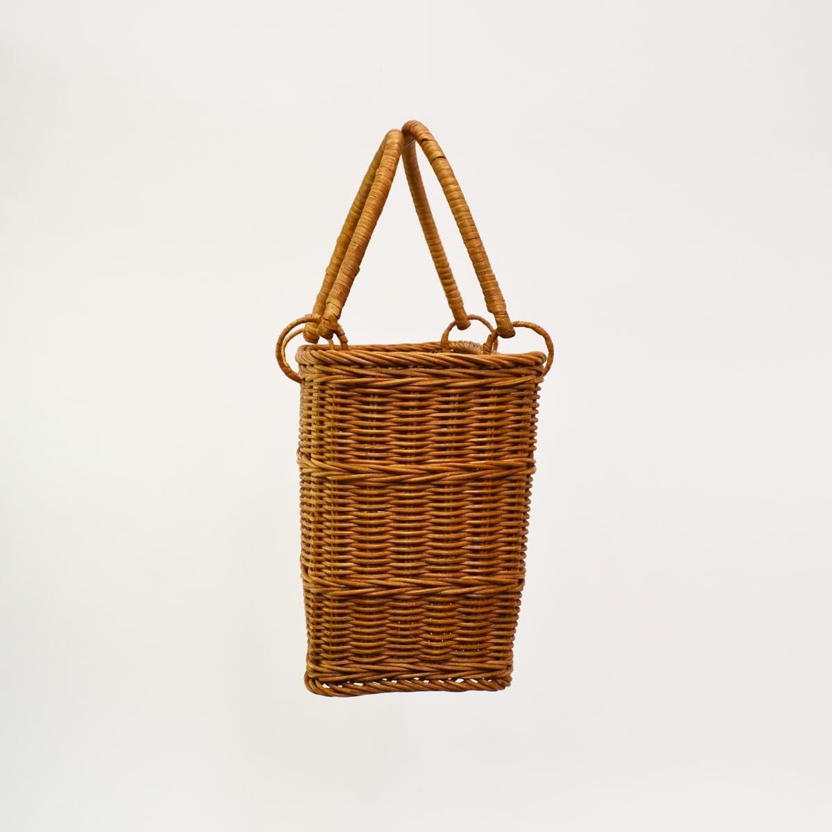インドネシア　新品タグ付　ラタン手編み　横長かごBag　NATURAL Amazon.co.jp: インドネシアラタン製かごバッグ 買い物かご 角型 持ち