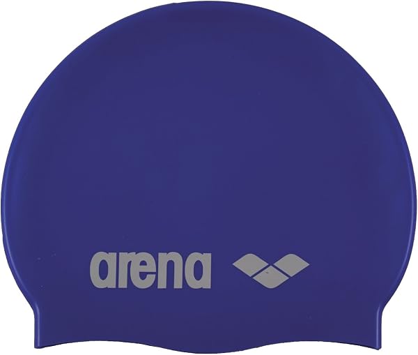 Vue rapprochée du bonnet de piscine Arena Classic Silicone, soulignant sa texture lisse et son ourlet renforcé.