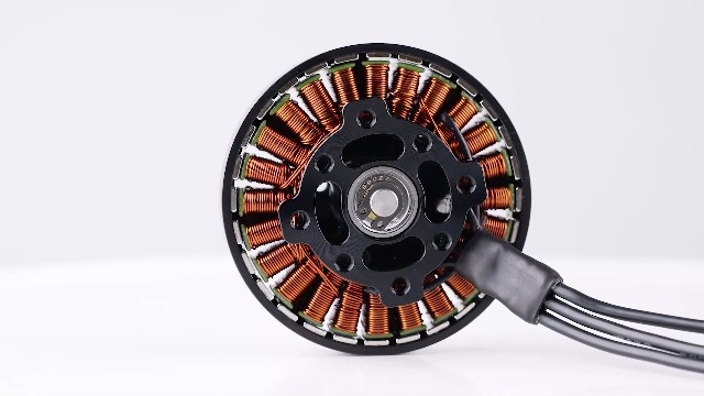 Amazon.com: MAD 5008 EEE 240KV Brushless Motors RC Airplane Wing