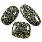 Forma de las piedras: ovalada, octágono