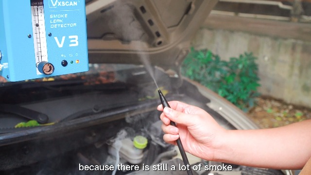Detector De Fugas De Humo VEVOR Para Coches - Con Bomba De Aire, Manómetro Y Caudalímetro, 19-23 PSI