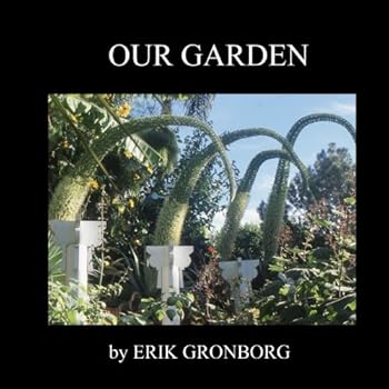 Paperback Our Garden Book