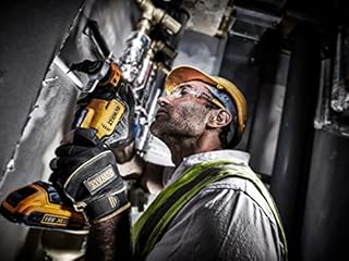 DeWalt DCS355M2-GB 18V Li-ion Cordless Brushless Oscillating Multi-Tool with 35-Accessories
