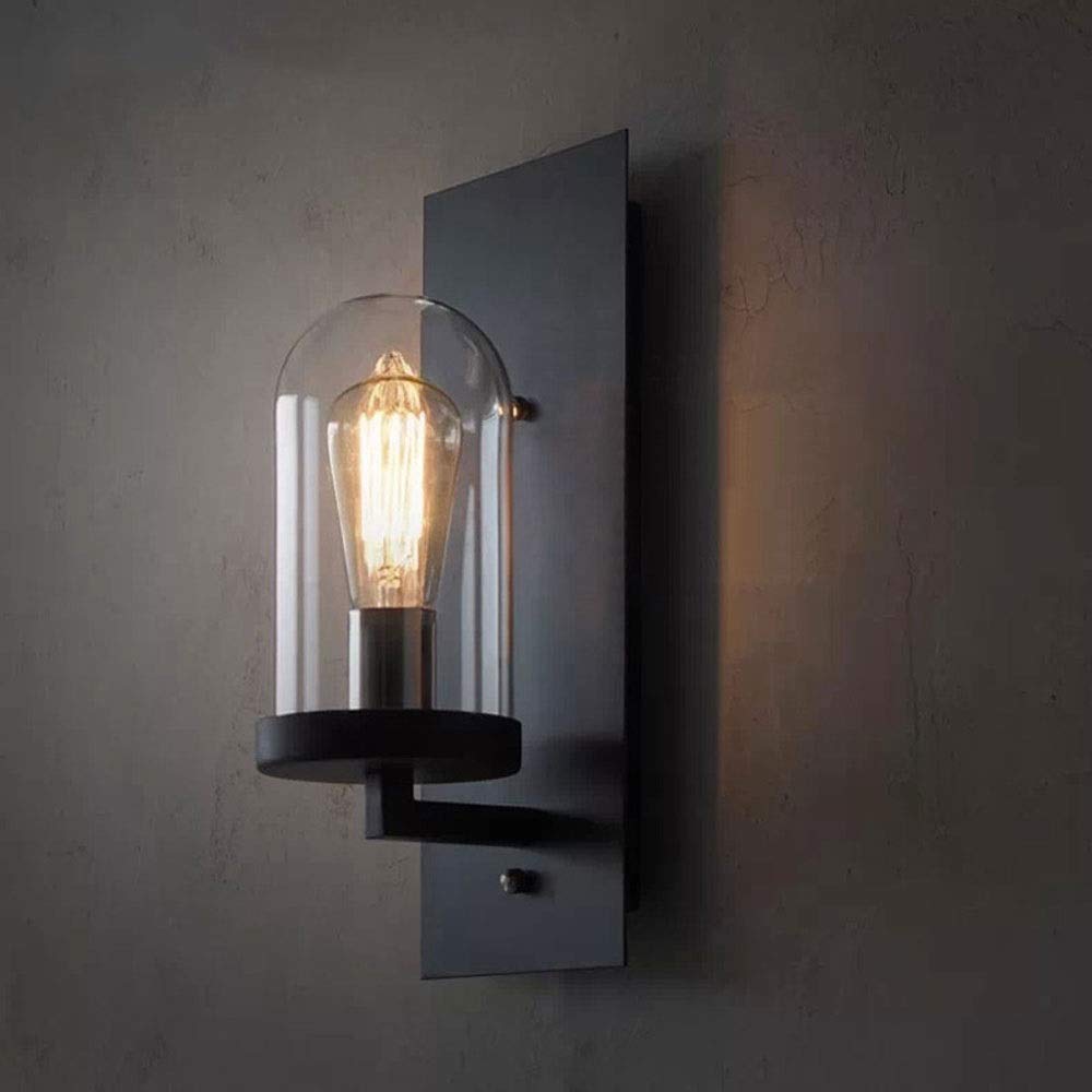 Luminaire mural rustique en métal noir pour une ambiance de bar ou restaurant