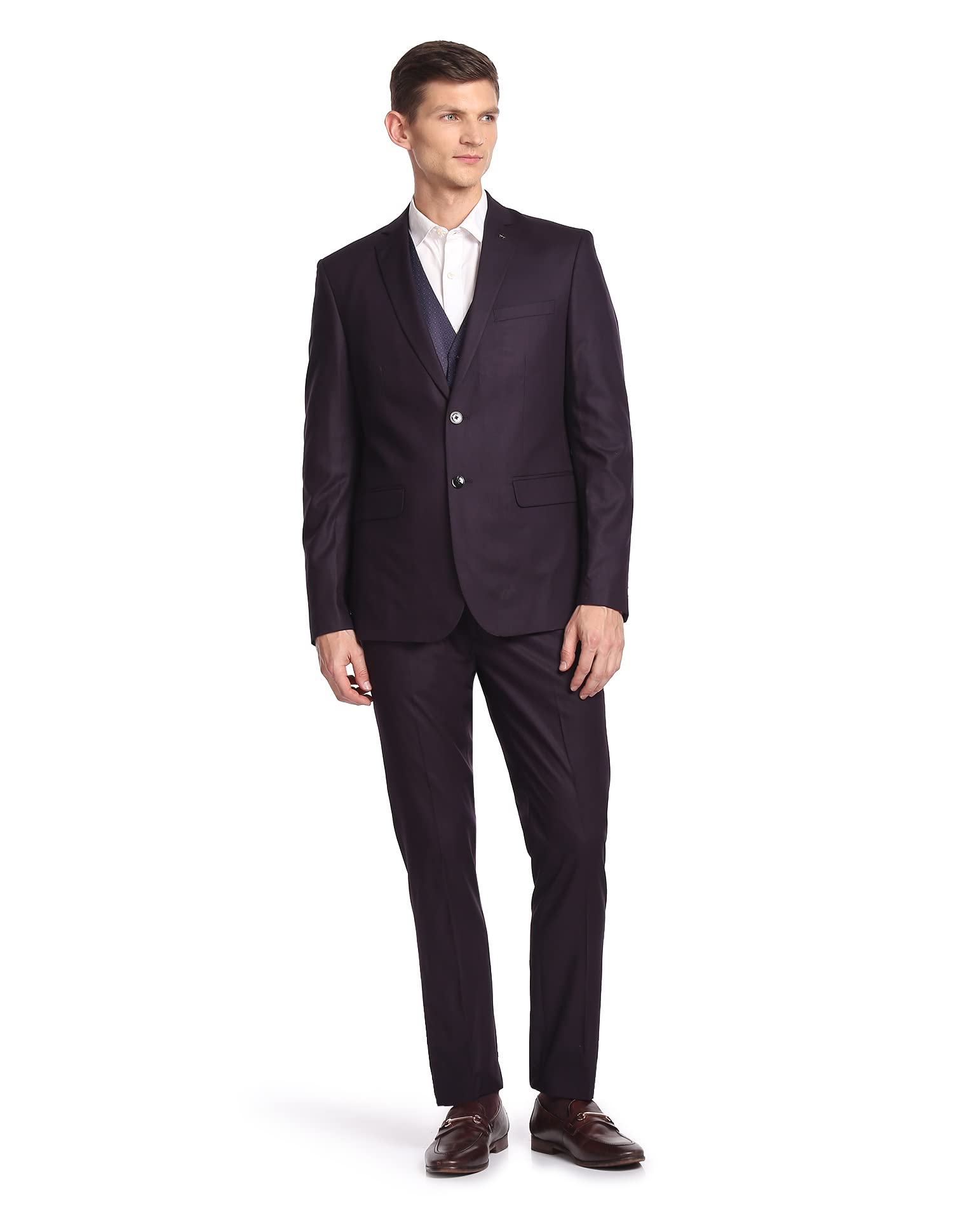 Arrow Men Solid Hudson Tailored Fit Three Piece Suit