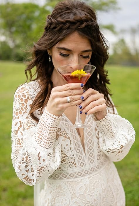 Lorencia Women's Long Sleeve Lace Beach Wedding Dress Empire Waist A Line Tulle Bridal Gowns with Pockets LN0164