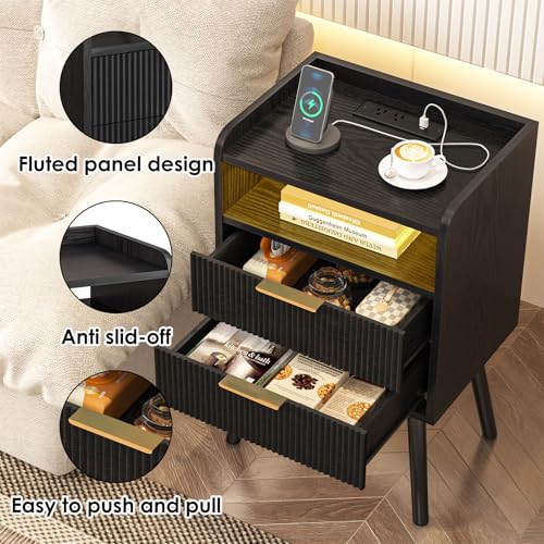 Table de chevet LED cannelée noire avec station de charge Fixwal