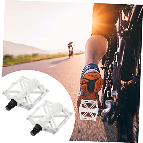 1 Pair Aluminum Alloy Slip Bicycle Pedals Hollow Design for Stability and Durability Professional Flat Pedals for Mountain Lightweight and Resistant3