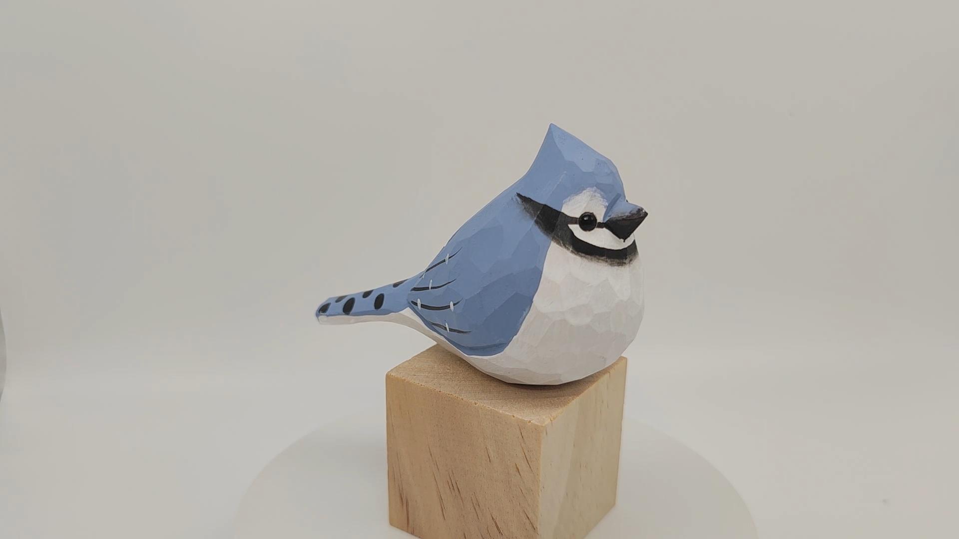 翡翠 鳥と花の彫刻 木製台座付き。 木製台座付き】水晶 鳳凰彫刻