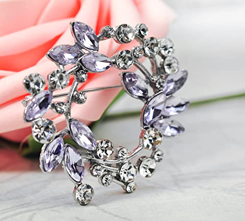 Image of Gyn&Joy Clear Crystal Rhinestone Floral Wreath Pin Brooch BZ005