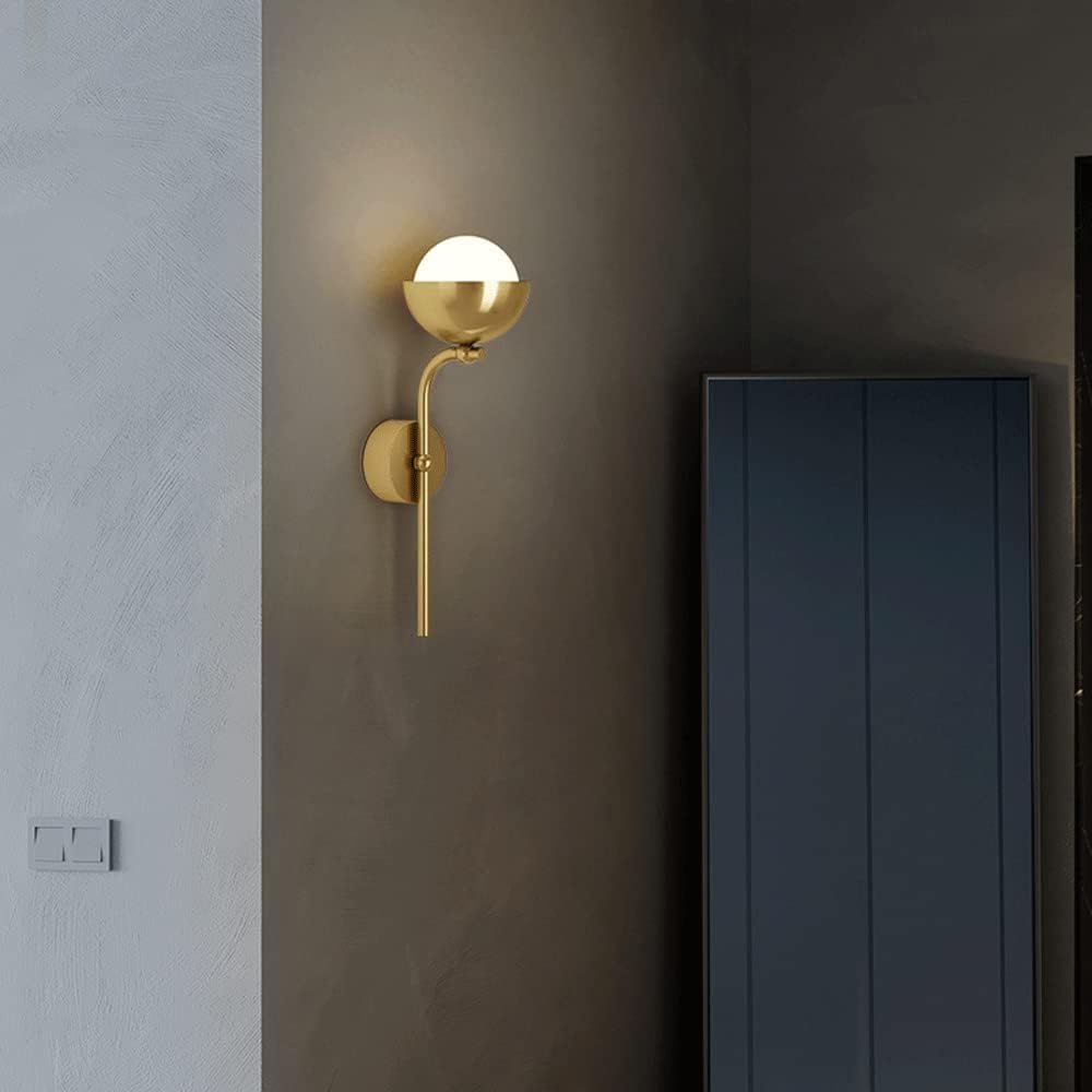 Applique da Parete per Interni in Ottone con Globo in Vetro Opalino Lampada da Parete A Palo Lungo Stile Vintage Nero Oro Satinato per Camera da Letto Comodino Bagno E Scale