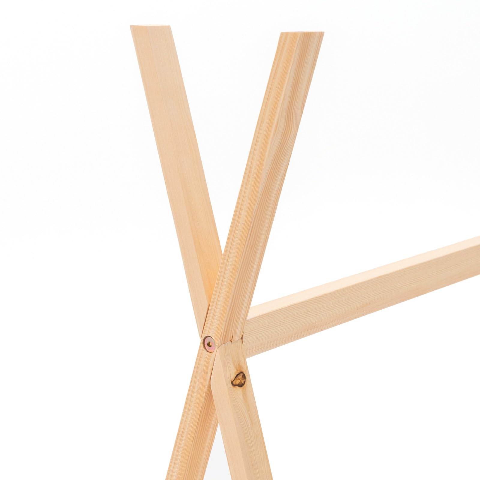 Cama Infantil Tipi Montessori de Madera Ecológica Tipi Dreams 150,5x75x138 cm para Colchón de 140x70 cm Guirnalda LED