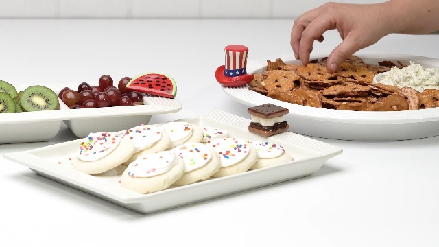 Amazon.com: Nora Fleming Candyland Lane (Gingerbread House) - Hand