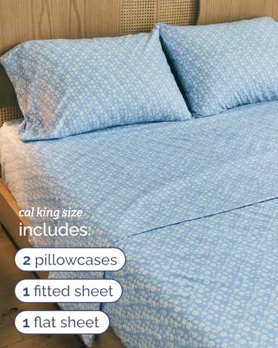 Image of Cal King 4 Piece Floral Sheet Set - Breathable & Cooling - Blue Meadow