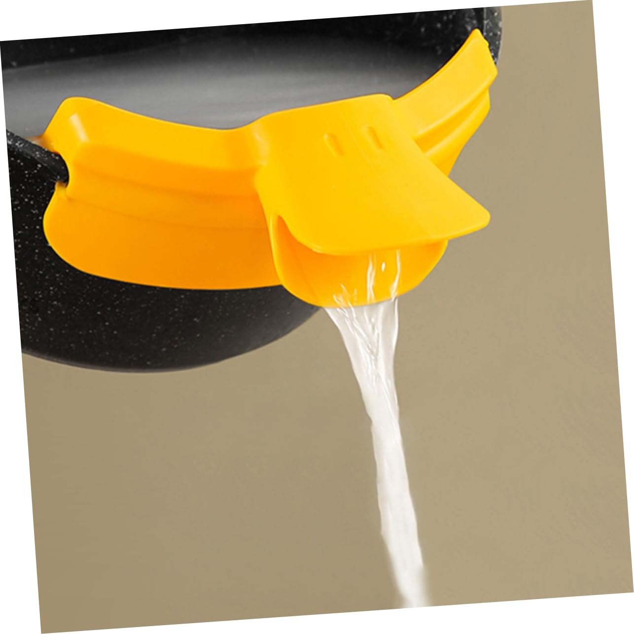 MOLUCKFU Pot Edge Pouring Funnel Anti-spill Silicone Soup Draining Deflector for Easy Straining Fits Pots and Pans Kitchen Gadget Bright Color