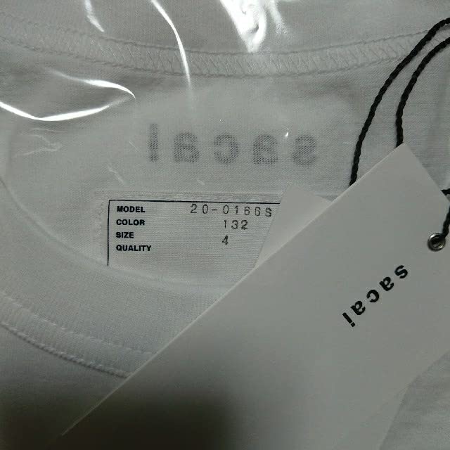 再値下げ　sacai NEWPHASE Tシャツ ホワイト 数回着用のみ　美品 半額以下 最終値下げ sacai NEWPHASE Tシャツ ホワイト 美品