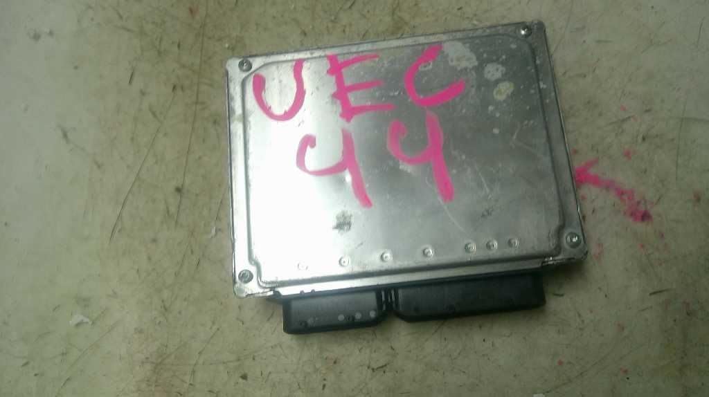 Engine ECM Control Module 1.8L Fits 05-06 Compatible with Audi A4 8E0 909 518 BC 8E0909518BC