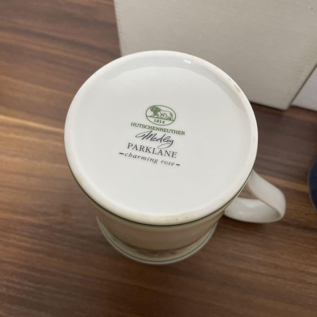 フェチェンロイター　ハッピータイム　赤　プレート２枚＆マグカップ２客 Amazon.co.jp: フッチェンロイター マグカップ2客セット