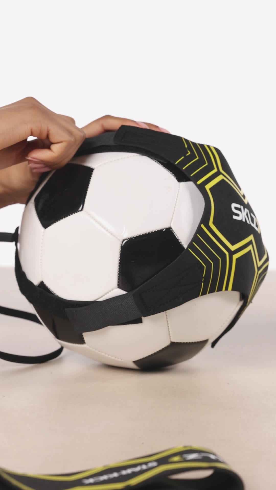 SKLZ Star-Kick Soccer Trainer, Maximise Touches and Improve Skills
