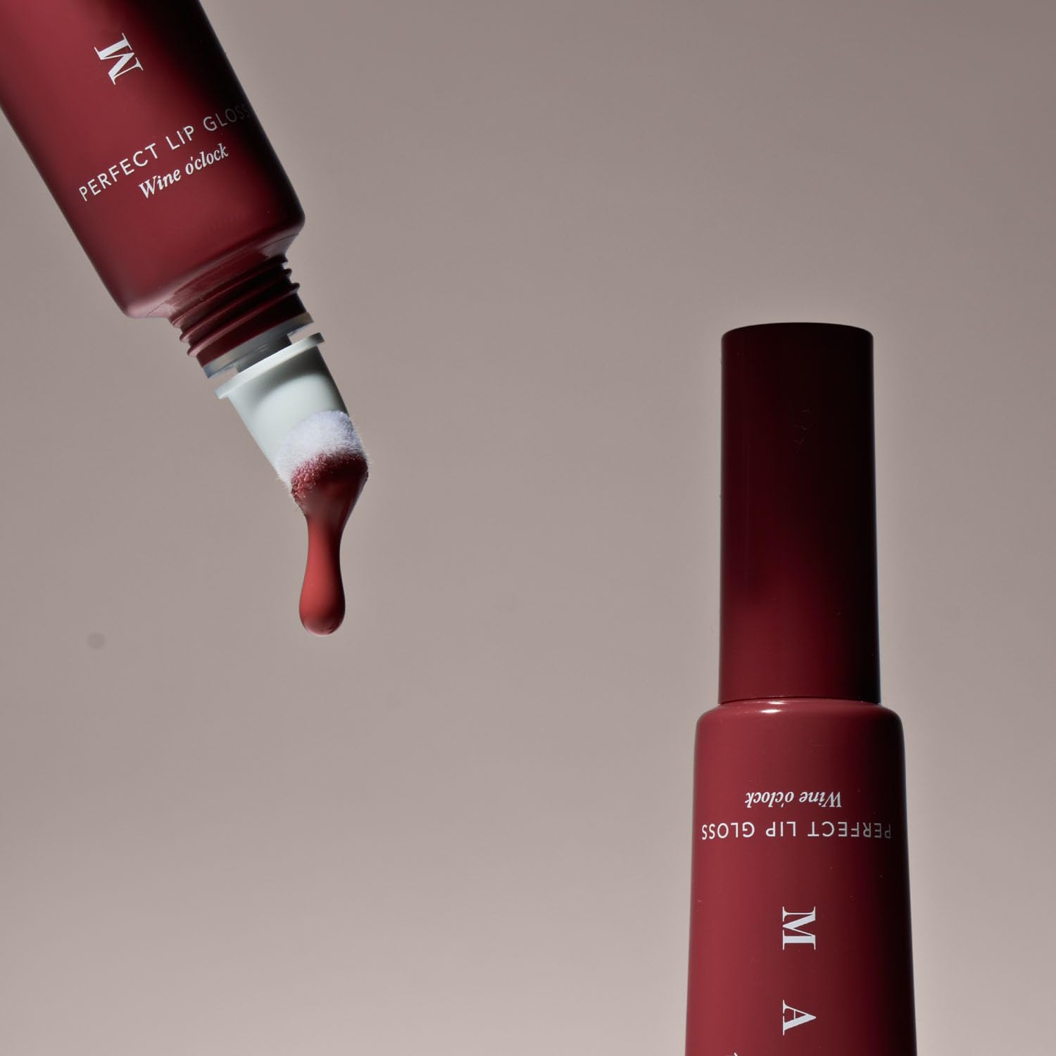 MASQMAI Perfect Lip Gloss, Brillo de Labios con Péptido Voluminizador, Granada, Tono: Wine O'Clock