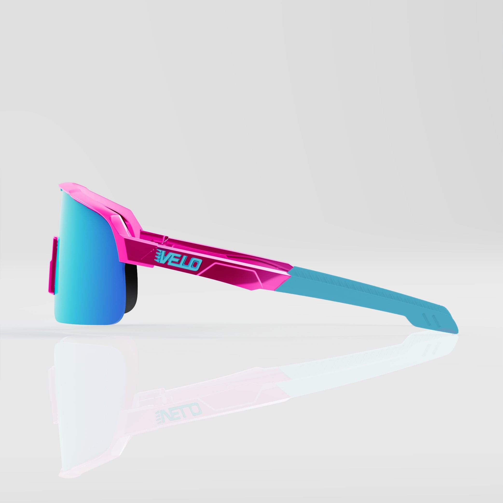 VELO Shades - Slider - Baseball/Softball Sonnenbrille - von Jax beim Bullpen Training