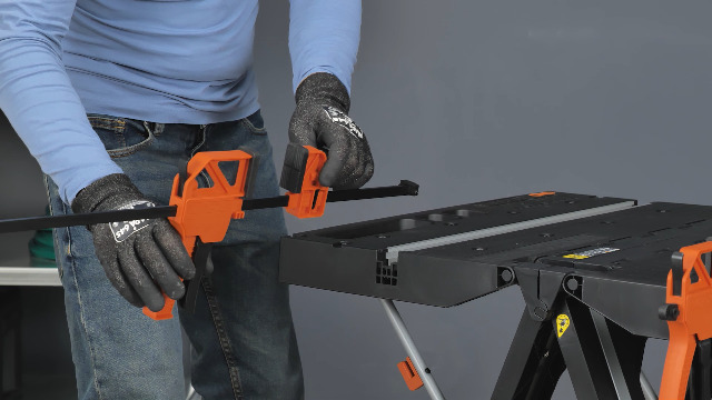 WORX WX051 Çok Fonksiyonlu Katlanabilir Çalışma Tezgâhı + 2 Adet