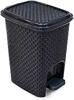 LIXEIRA RATTAN PRETA C PEDAL 7 LTS