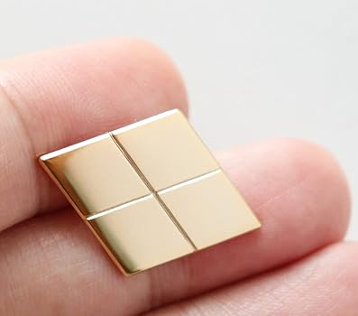 Amazon.co.jp: ピンバッジ 武田菱 戦国武将・武田信玄の家紋 割