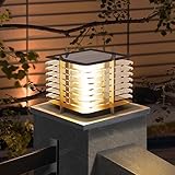 Lanterne sur pilier étanche, classique et traditionnelle, au design moderne, qui se démarque et fournira un éclairage optimal autour de votre maison.