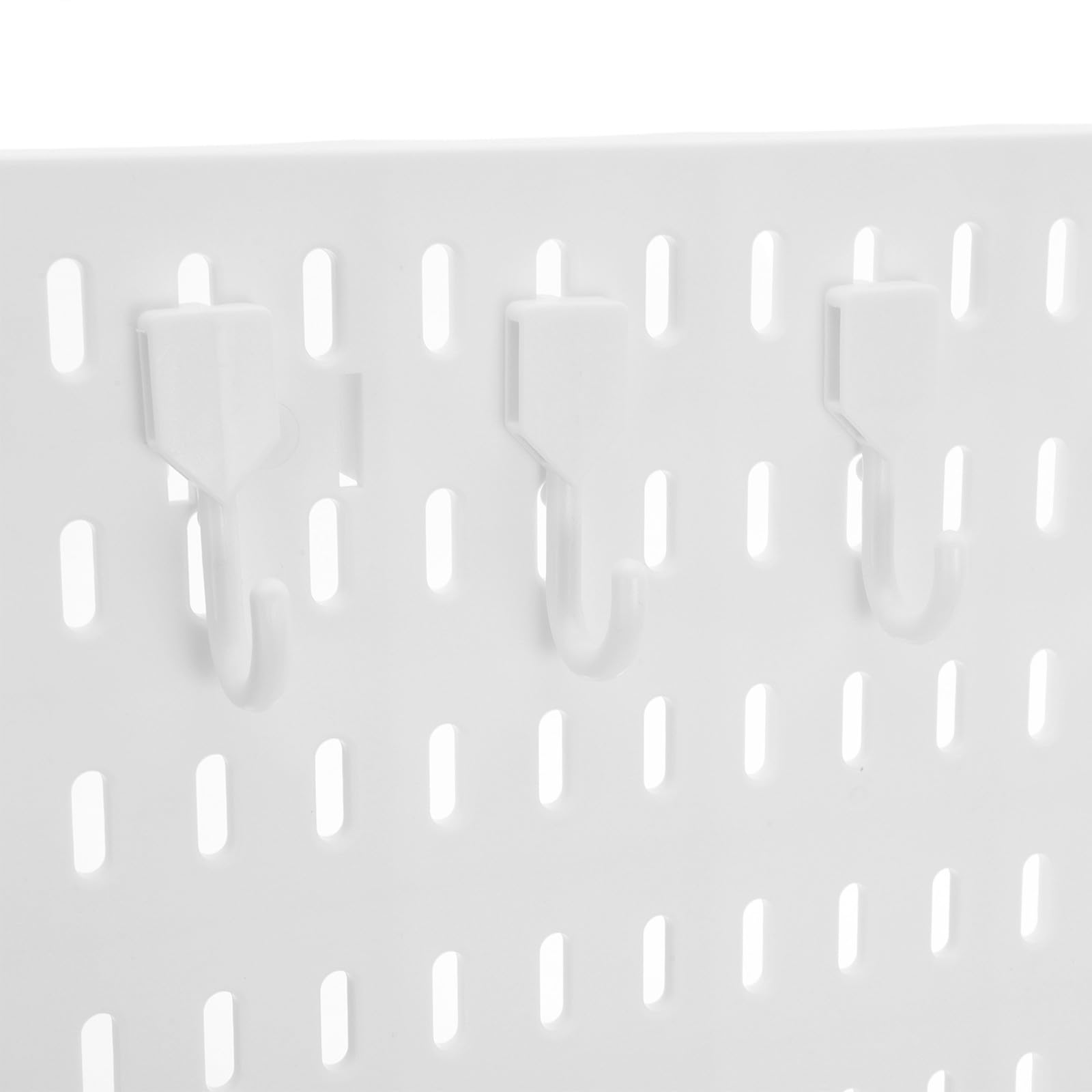 HOMSFOU Organizador de Escritorio y Compartimentos Múltiples Ajustable con Abrazadera de Plástico Blanco, Tablero Perforado con Ganchos para Dormitorio y Oficina