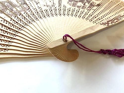 年代物　木製　白檀透かし彫り扇子　香木　中国結び　お守り　壁掛け Amazon.co.jp: 白檀透かし彫り扇子 中国美術 中国古玩骨董 白檀