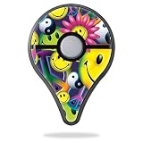 MightySkins - Skin protettiva in vinile per Pokemon Go Plus, motivo "Peace Smile", facile da applicare, rimuovere e cambiare stile, prodotta negli Stati Uniti