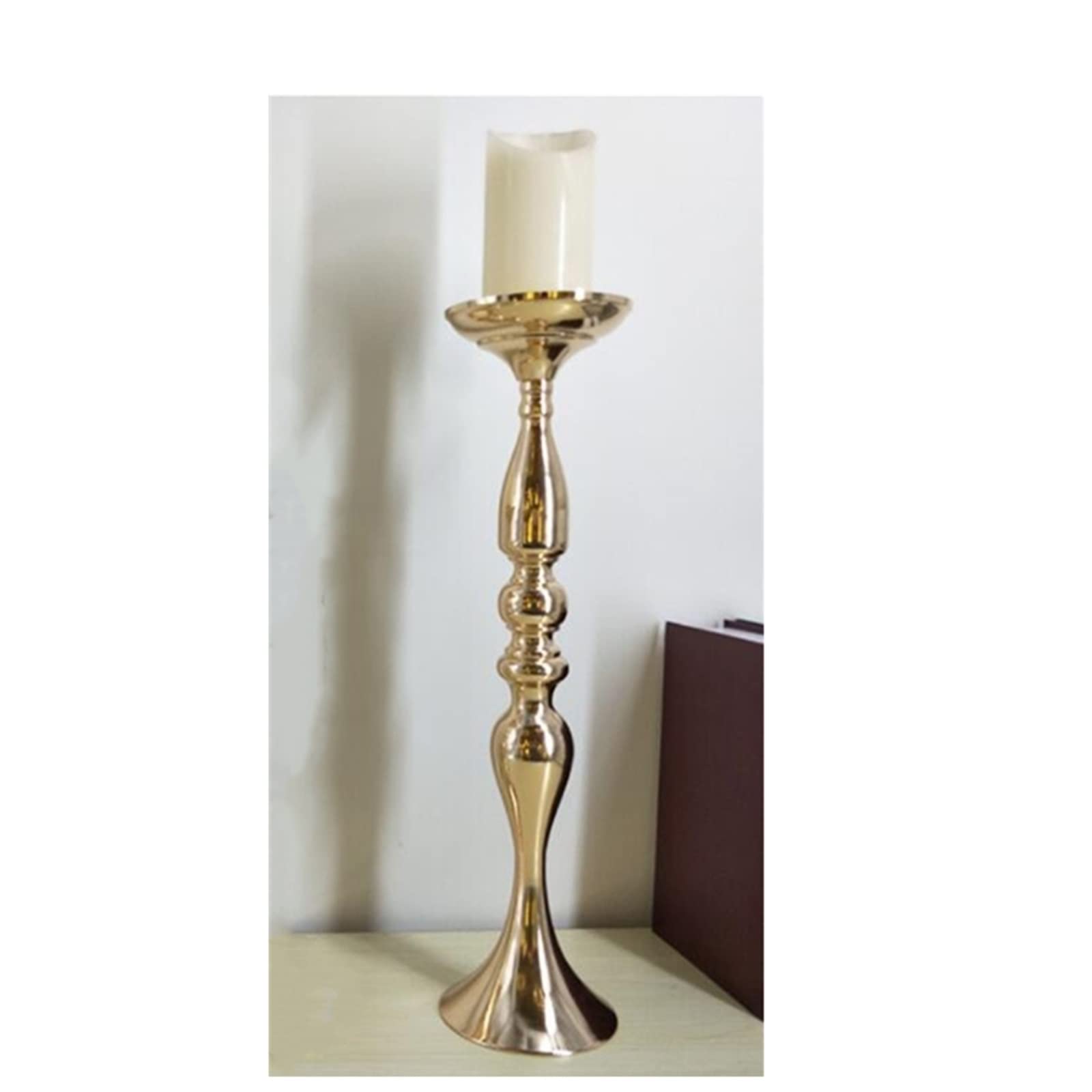 Bougeoir doré en métal de 50 cm pour centre de table élégant