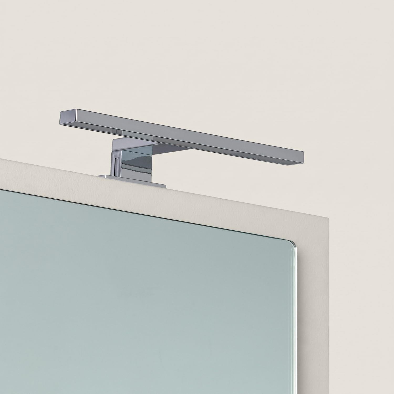LEDKIA LIGHTING Aplique Espejo Baño Carl 5W Plata 6000K Blanco Frío