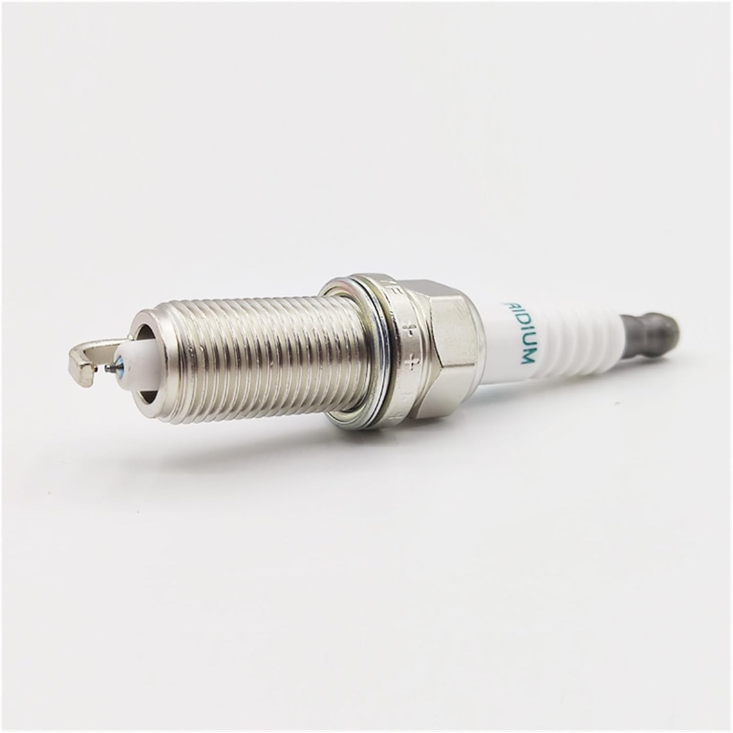 4PCS 90919-01247 FK20HR11 iridium spark suitable for 9091901247