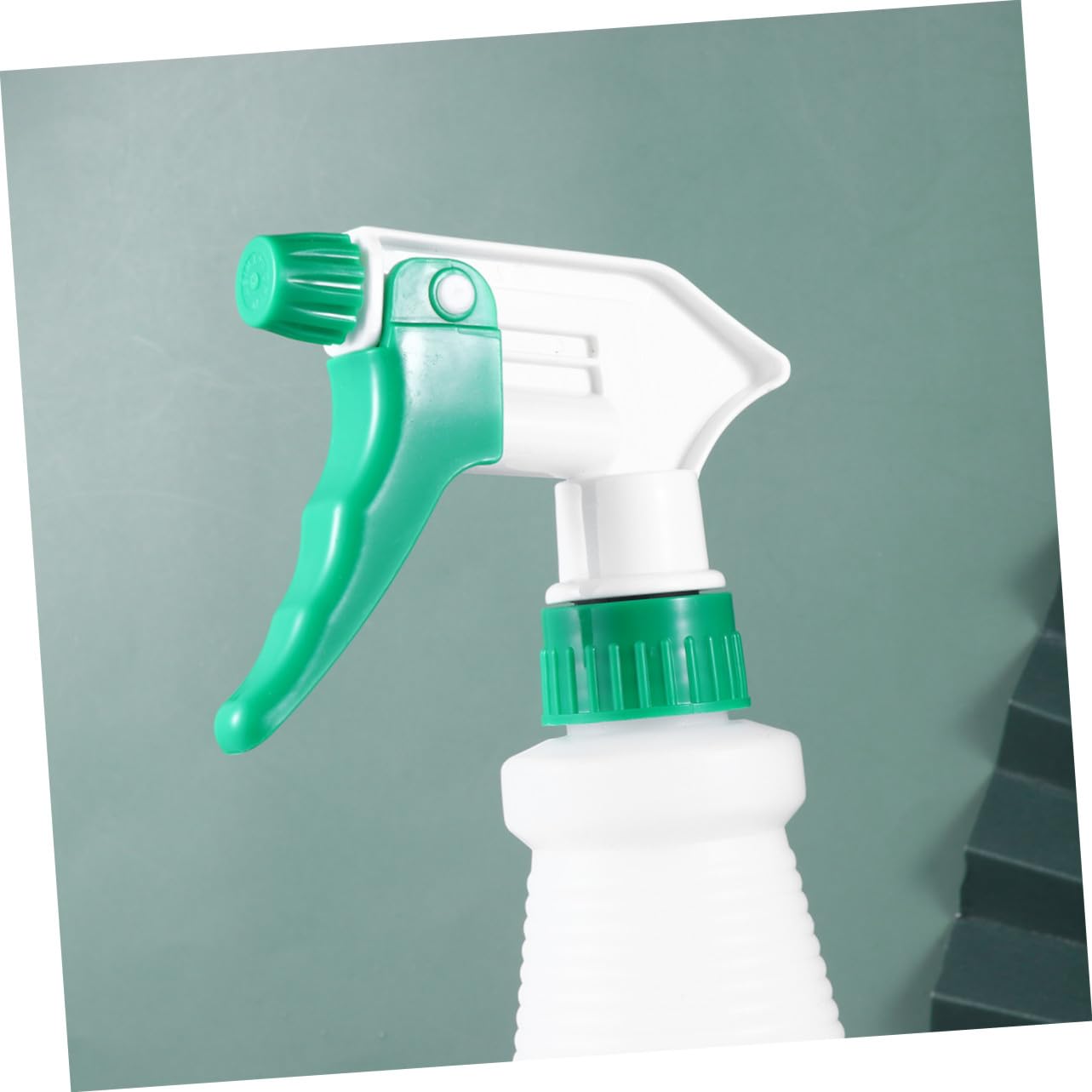 SHERCHPRY 8 Pezzi Bottiglia Spray in Pe 750ml Antigoccia Portatile per Irrigazione delle Piante e Styling Chioma, Spruzzino in Plastica Riutilizzabile Colore Casuale