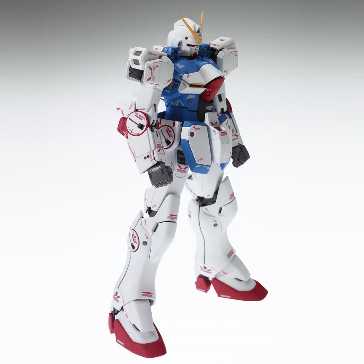 Amazon | 【MG】LM312V04 Vガンダム Ver.Ka 1/100スケール 色分け済み